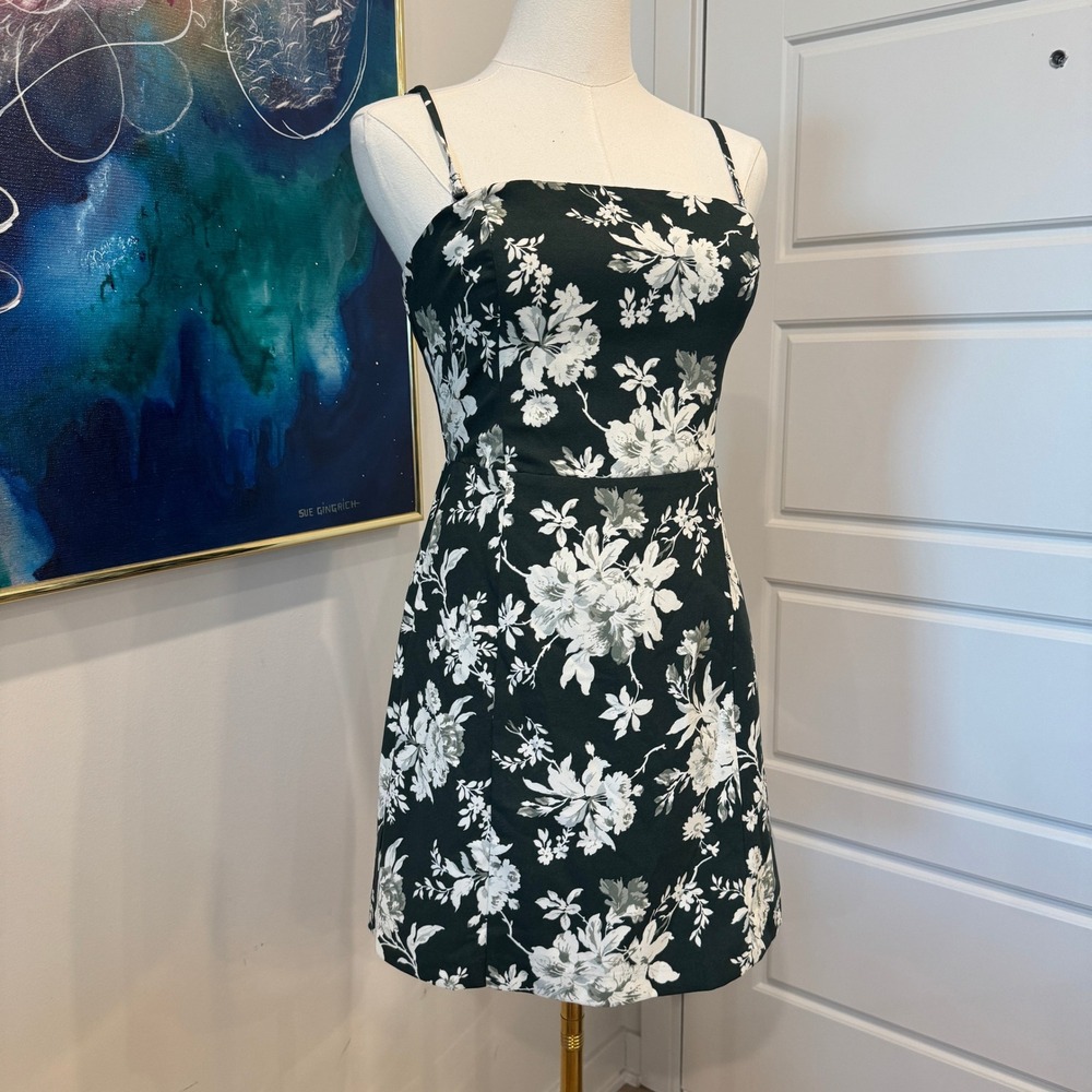 Abercrombie & Fitch Green White Floral Smocked Back Mini Dress Size Small EUC